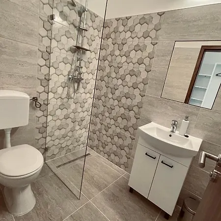 ベッド・アンド・ブレックファスト Fueredi Panzio Tiszafüred